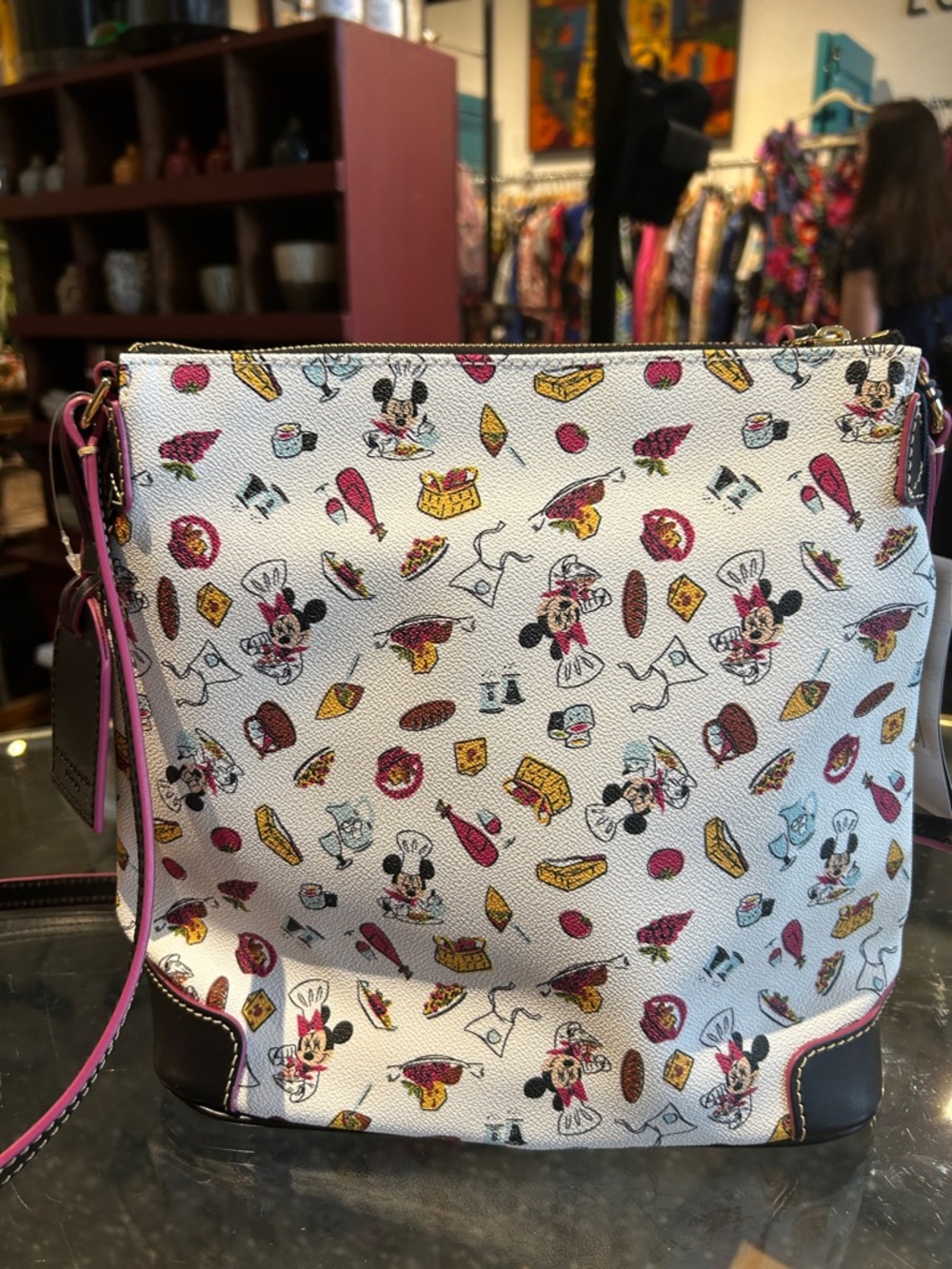 Dooney & Bourke Epcot Food and Wine Festical Crossbody Bag NWT - Picture 7 of 8